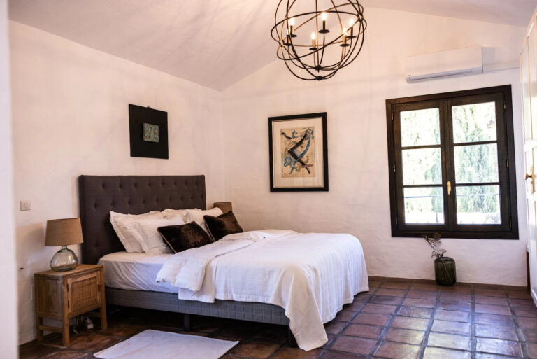 Silent meditation and yoga retreat in Spain