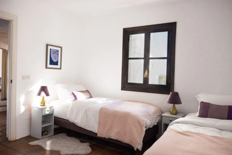 Silent meditation and yoga retreat in Spain