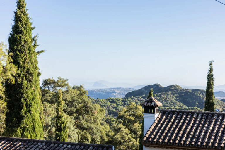 Silent meditation and yoga retreat in Spain